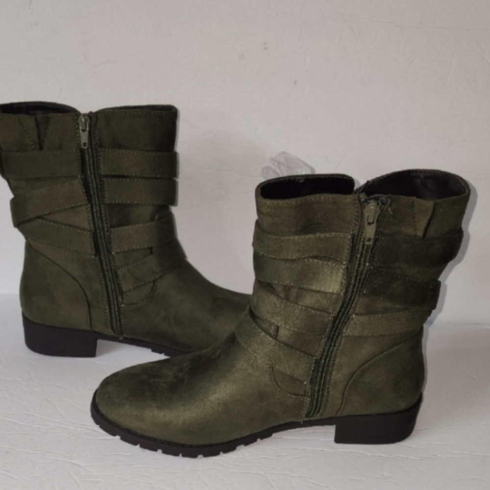 Comfortview Boots NWOT Size: 10.5